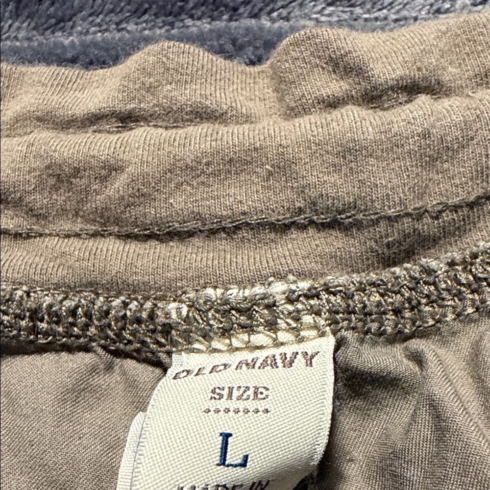 Old Navy Beige Drawstring Athletic Shorts - Picture 2 of 4